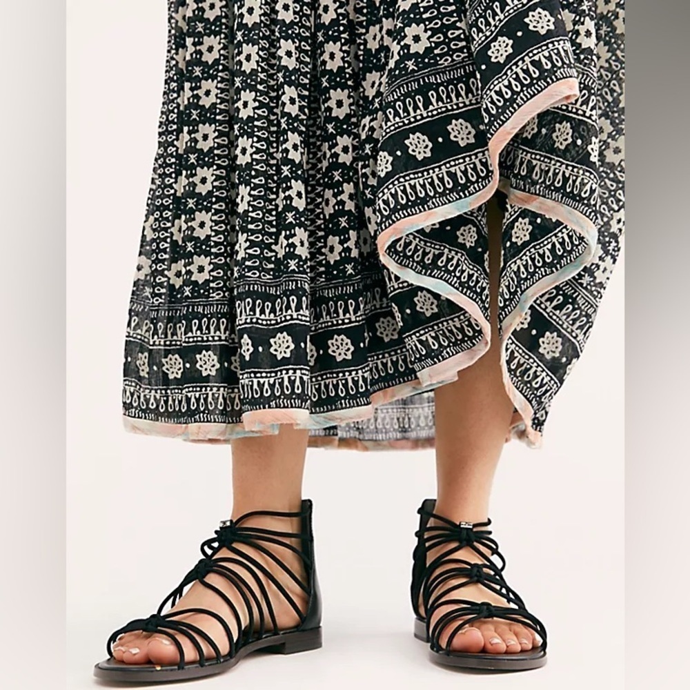 Circa Joan and David Strappy Brown Gladiator Sandals 8 1/2 - Picture 11 of 11